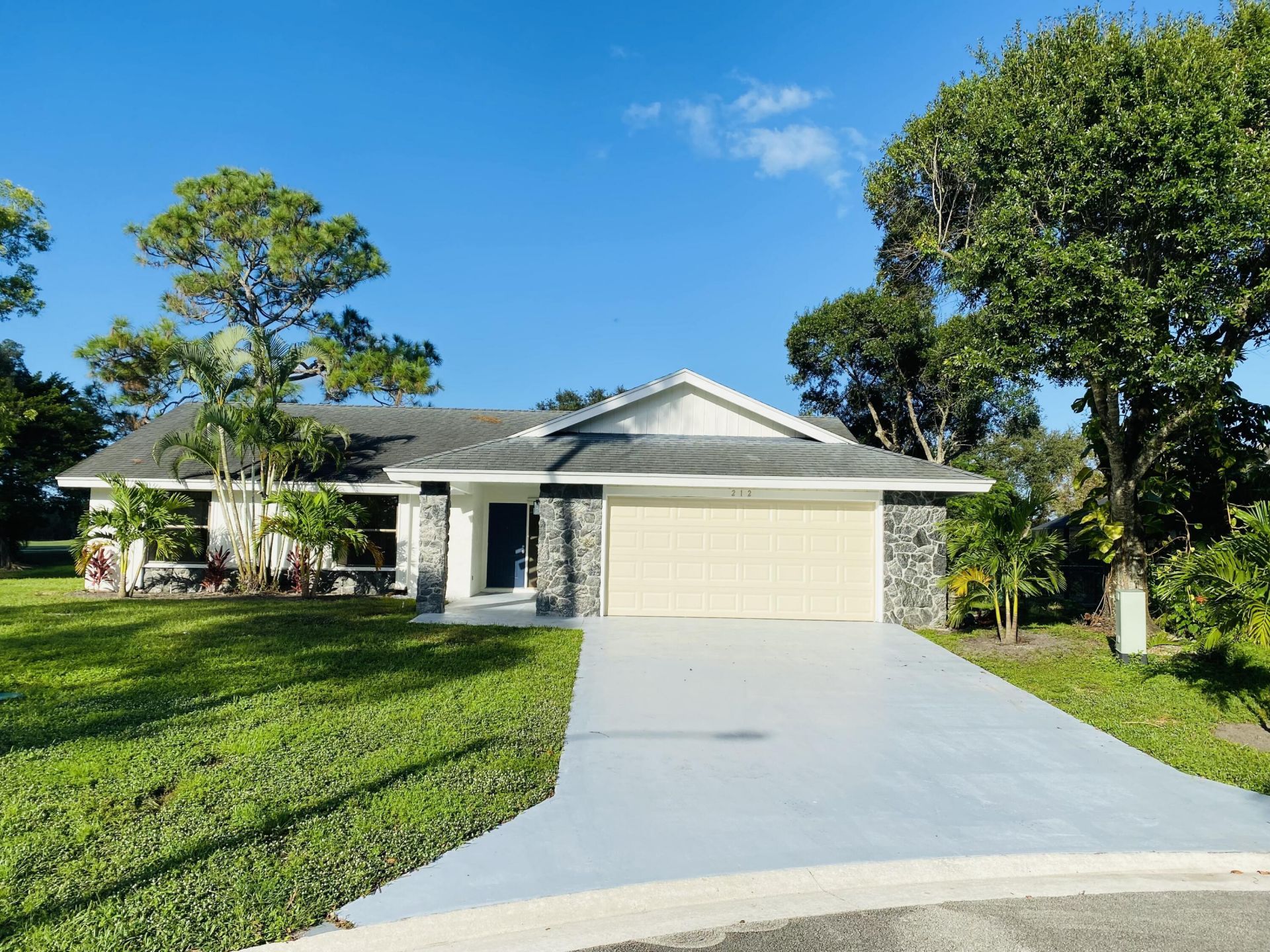 212 Trace Court, Royal Palm Beach, FL 33411 Photo