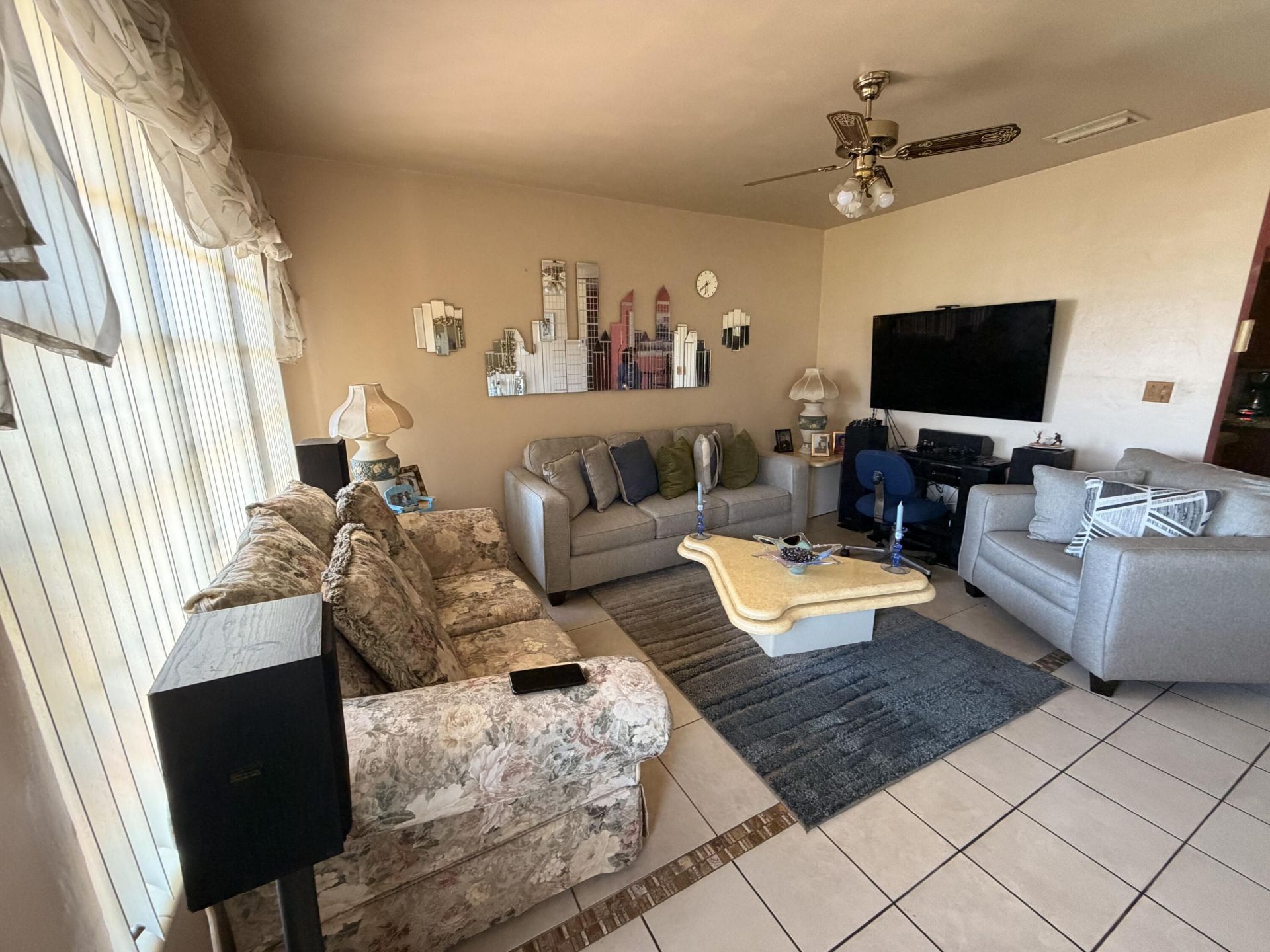 743 W 55th Place, Hialeah, FL 33012 Photo
