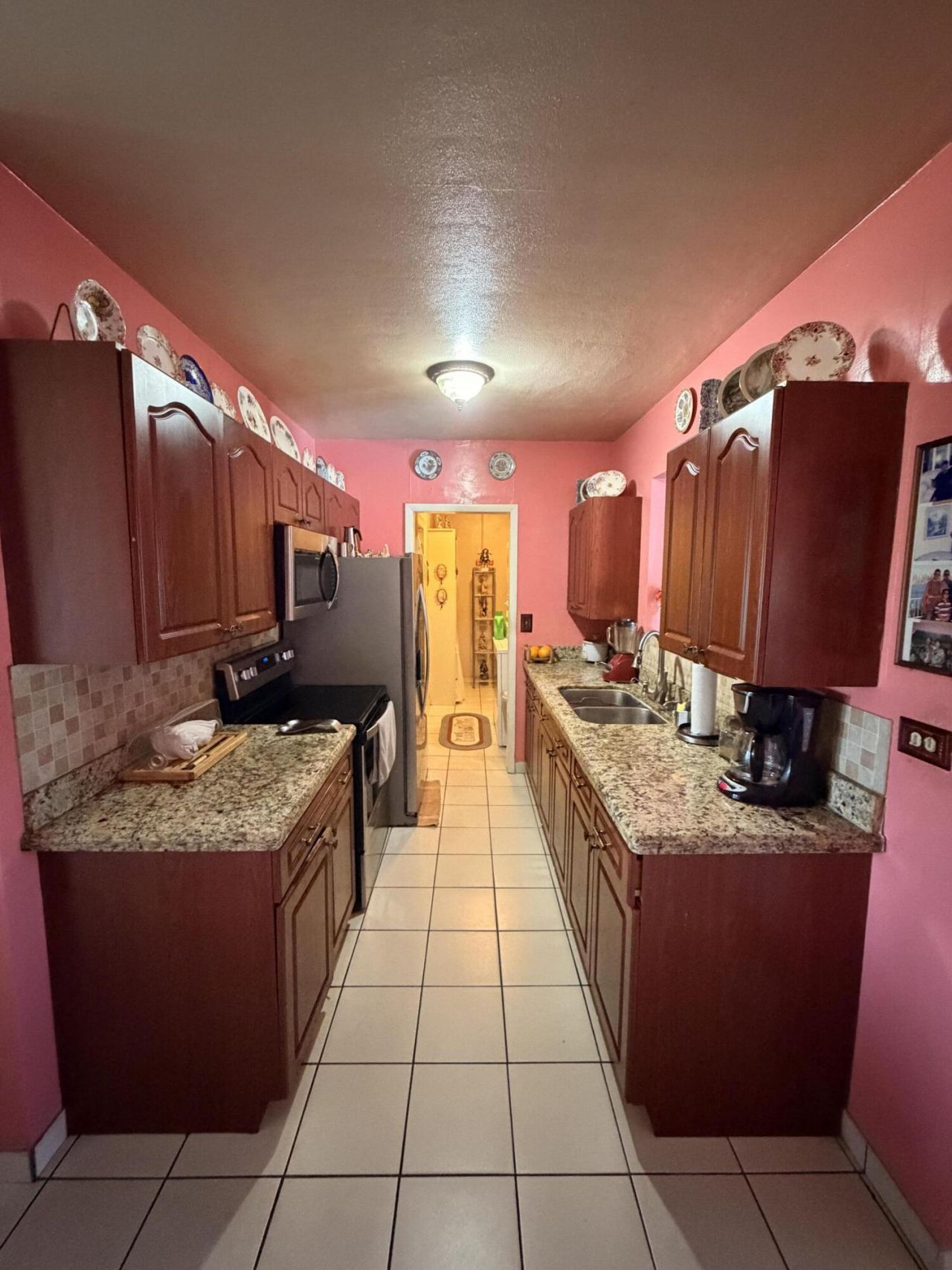 743 W 55th Place, Hialeah, FL 33012 Photo