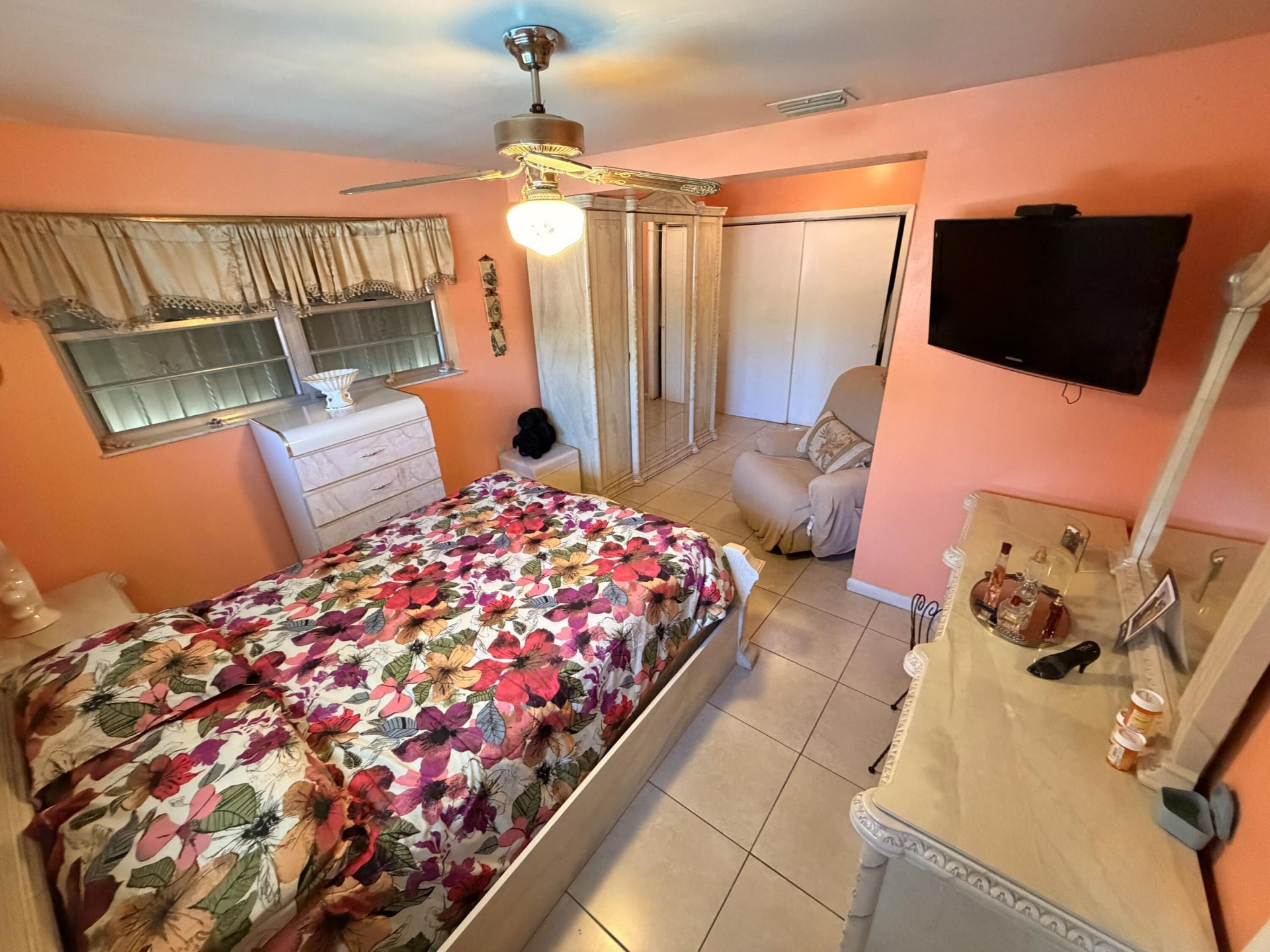 743 W 55th Place, Hialeah, FL 33012 Photo