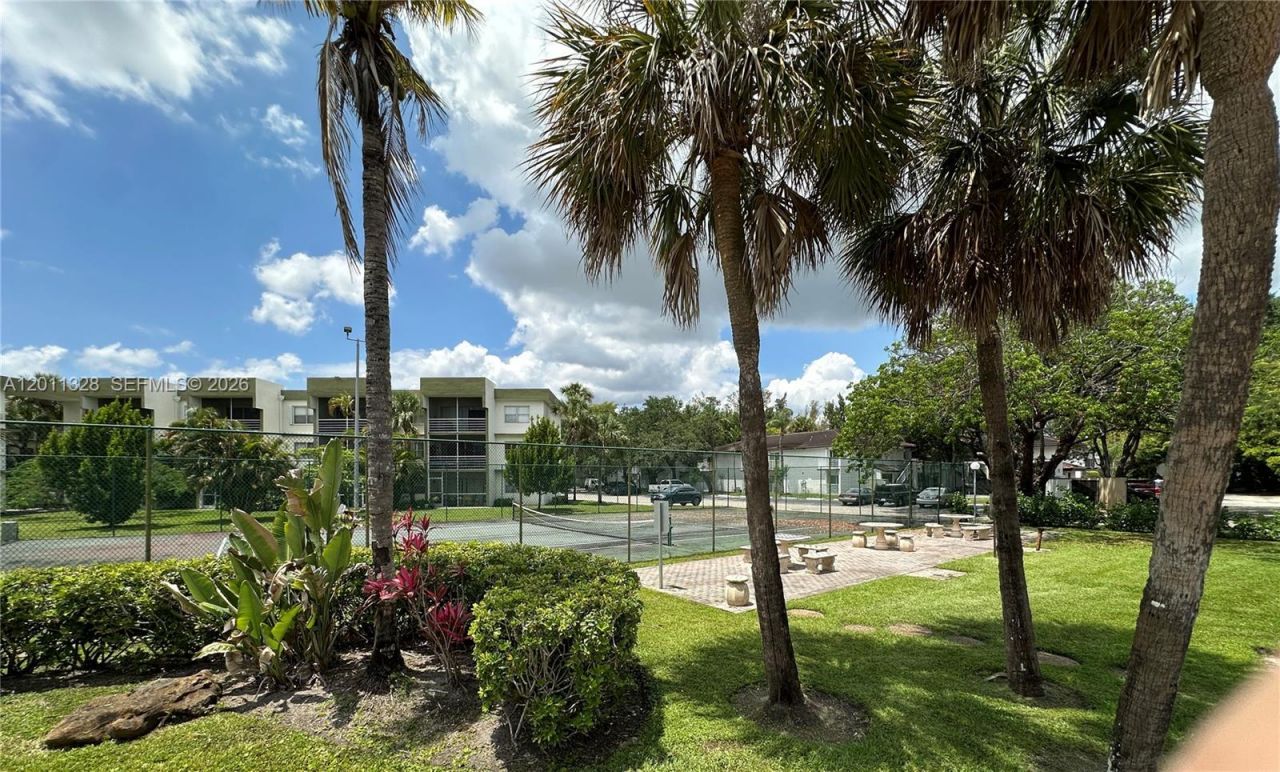4215 N University Dr, Unit 101, Sunrise, FL 33351 Photo