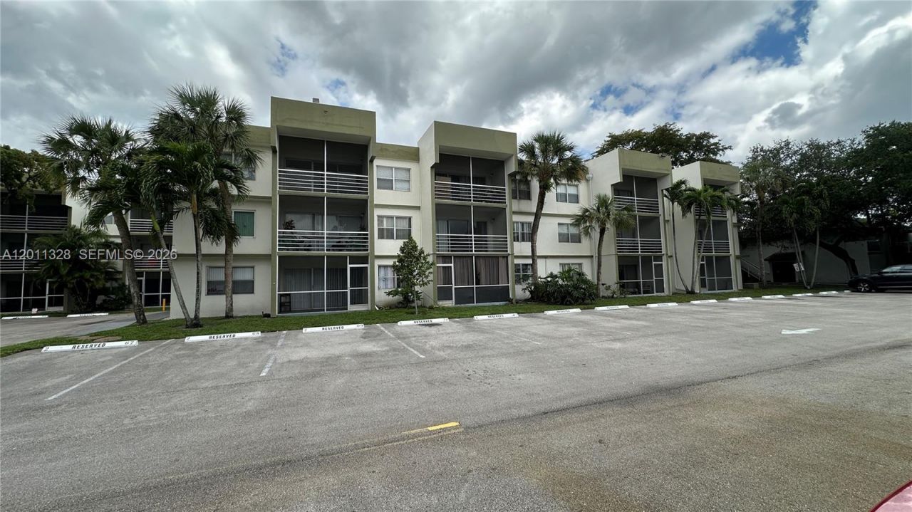 4215 N University Dr, Unit 101, Sunrise, FL 33351 Photo