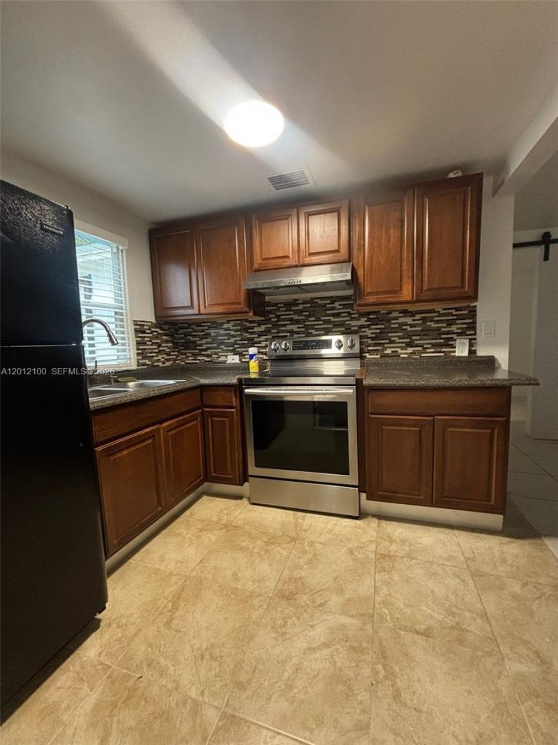 719 Glenn Pkwy , Hollywood, FL 33021 Photo