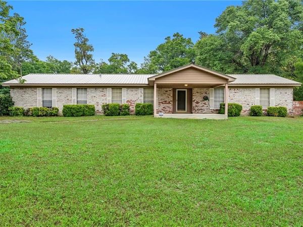 4436 Laurel Drive , Saraland, AL 36571