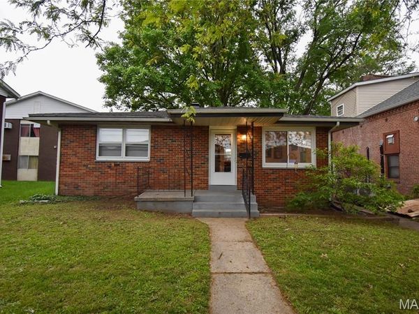 1304 Main Street, Highland, IL 62249