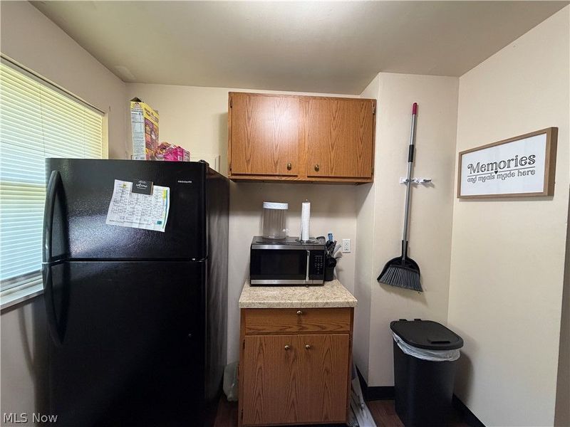 223 Kendall Avenue, Campbell, OH 44405 Photo 7