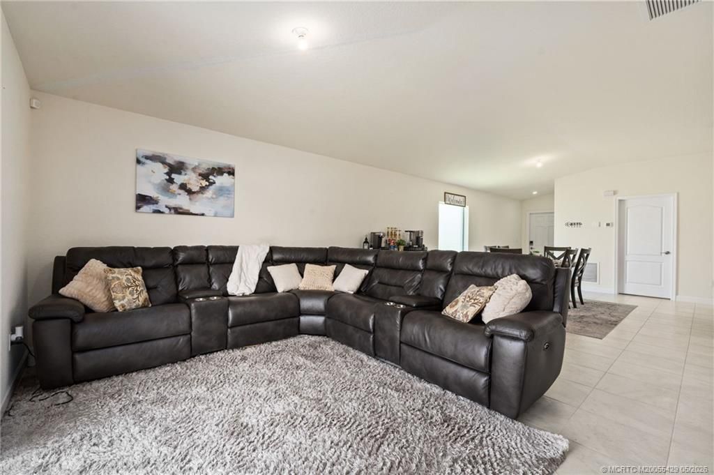 4234 Birkdale Drive, Fort Pierce, FL 34947 Photo