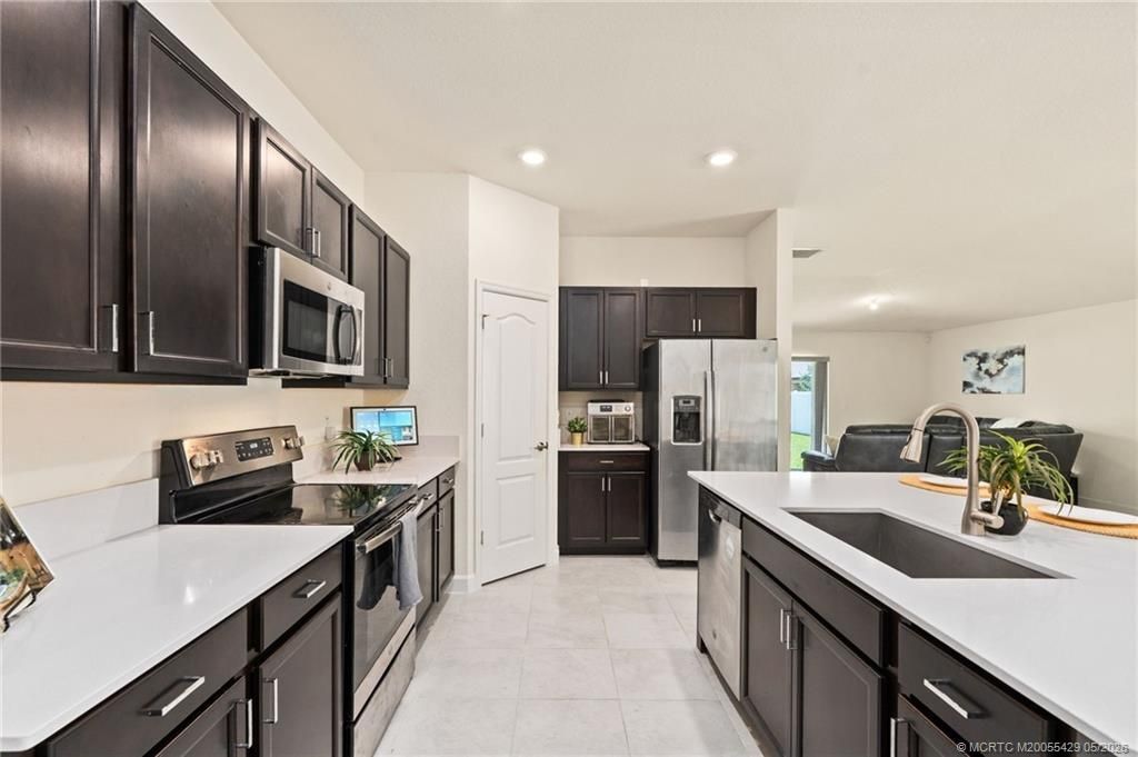 4234 Birkdale Drive, Fort Pierce, FL 34947 Photo