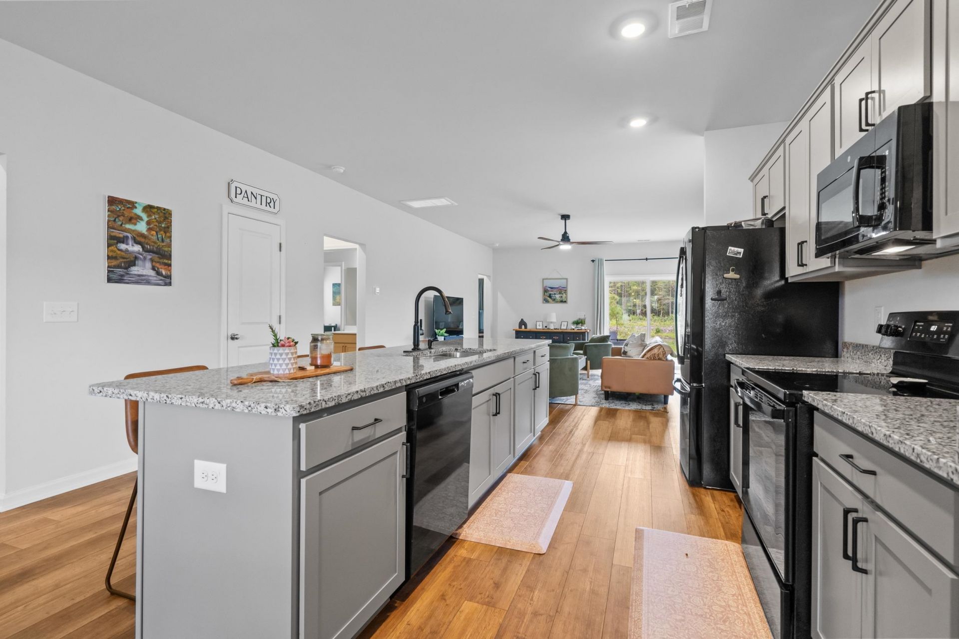 228 Averyville Dr. Photo 11