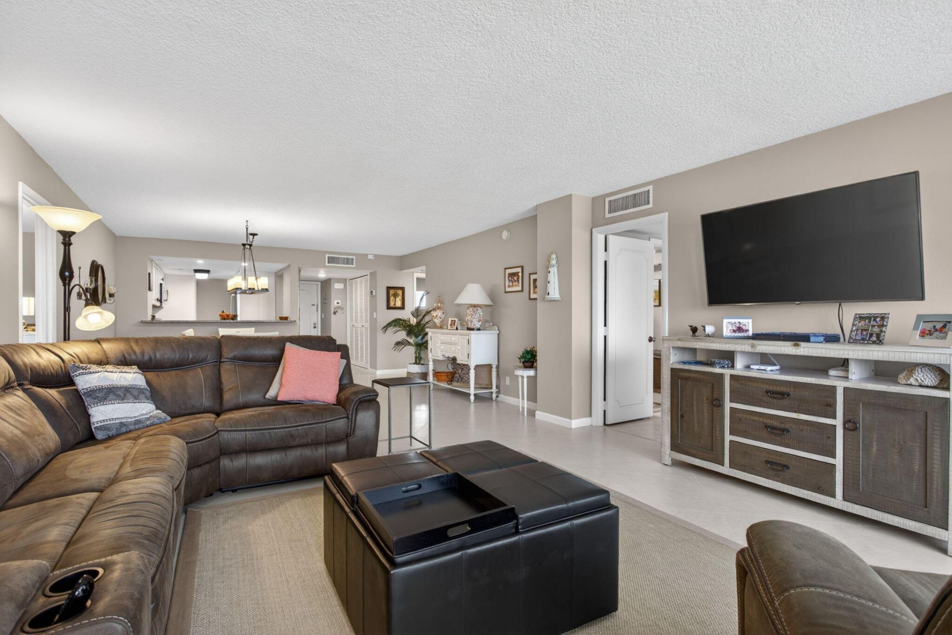 1012 N Ocean Boulevard, Unit 408, Pompano Beach, FL 33062 Photo