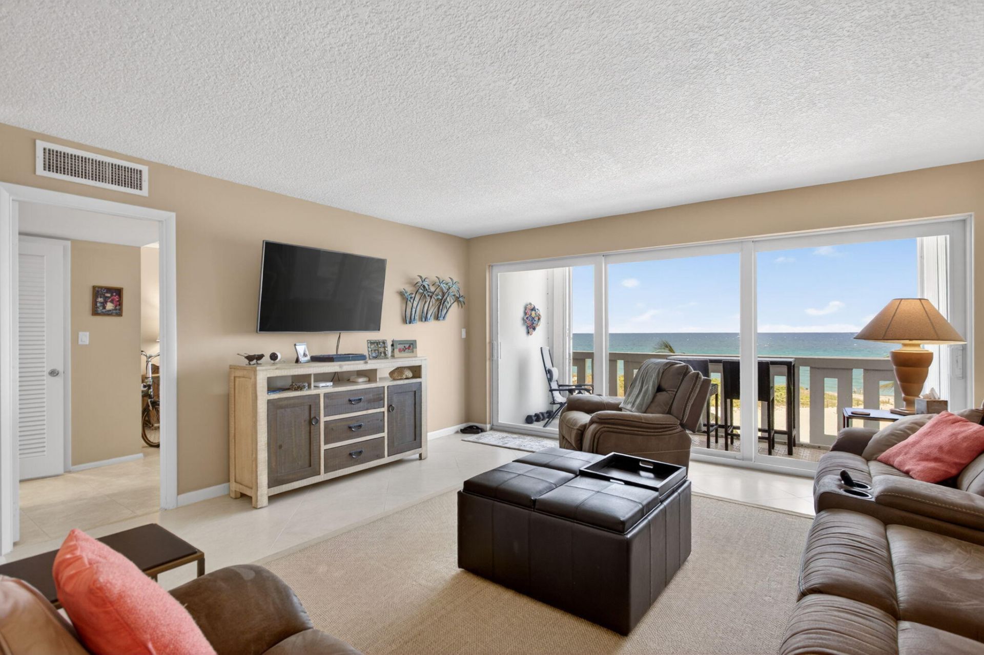 1012 N Ocean Boulevard, Unit 408, Pompano Beach, FL 33062 Photo