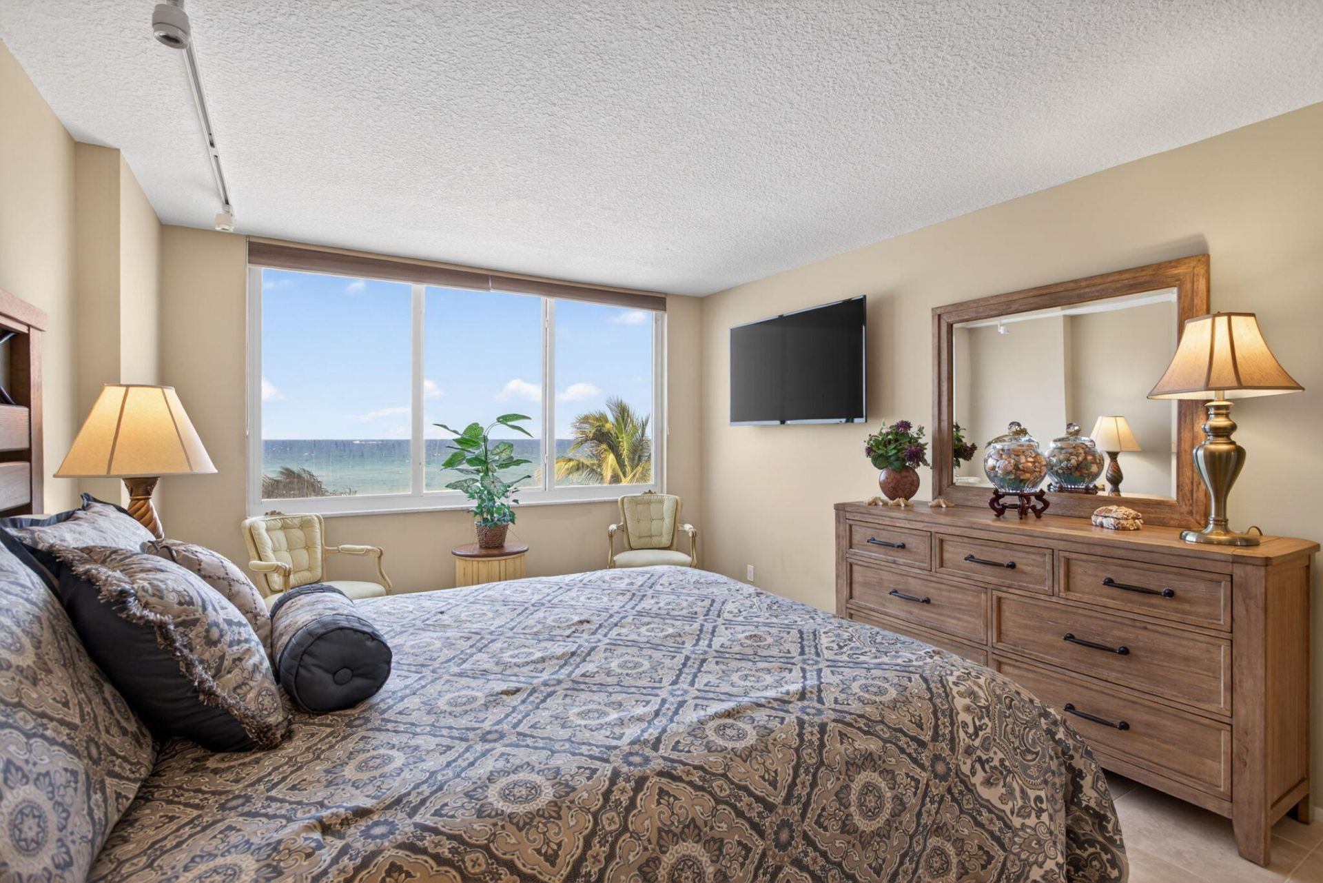 1012 N Ocean Boulevard, Unit 408, Pompano Beach, FL 33062 Photo