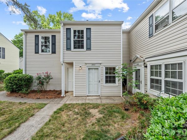 8521 Castle Pine Court, Charlotte, NC 28226