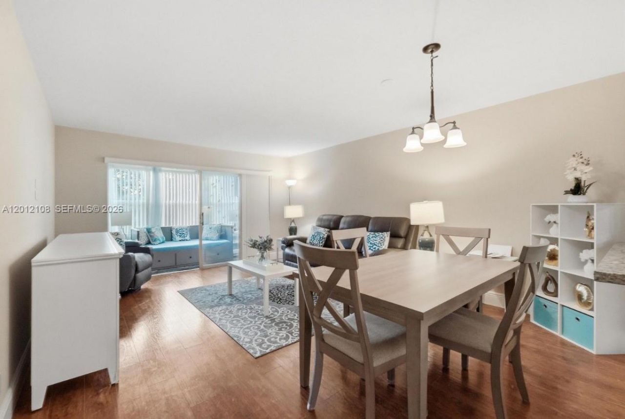 8826 W Mcnab Rd, Unit 304, Tamarac, FL 33321 Photo