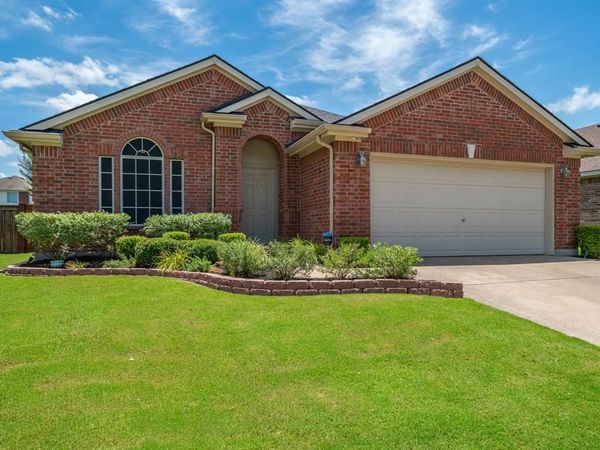 3211 Fluvia, Grand Prairie, TX 75054