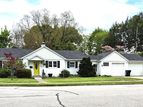 1004 E Woodside Street, South Bend, IN 46614