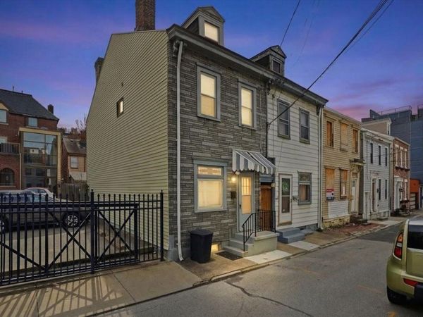 1816 Harcum Way, Pittsburgh, PA 15203