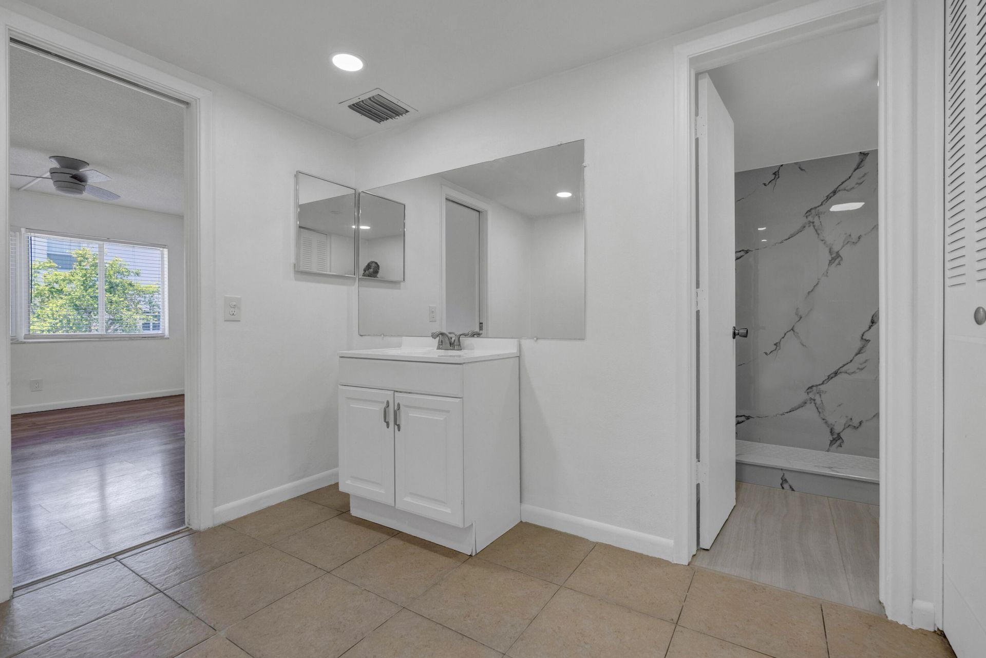 1965 S Ocean Boulevard, Unit 202, Lauderdale by the Sea, FL 33062 Photo