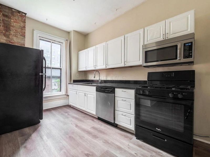 41 King , Unit #D, Columbus, OH 43201 Photo 8