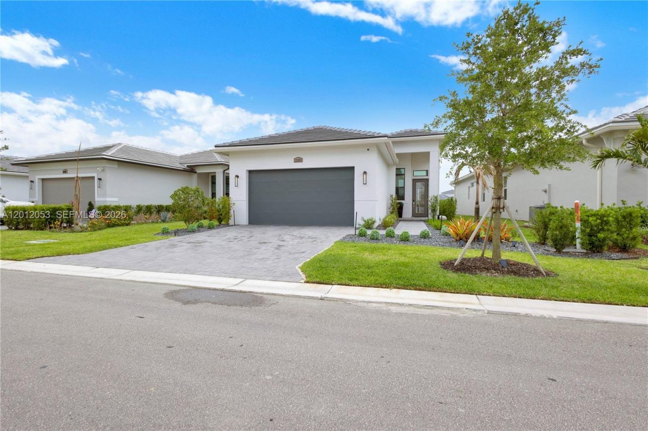 12496 SW Lunata Way, Port Saint Lucie, FL 34987 Photo