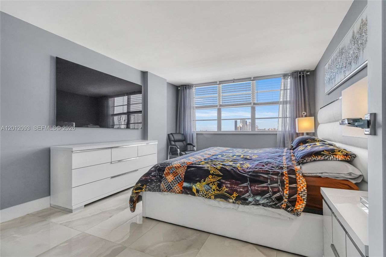 3161 S Ocean Dr, Unit 1107, Hallandale Beach, FL 33009 Photo