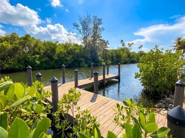 1845 Robalo Drive, Unit 205, Vero Beach, FL 32960
