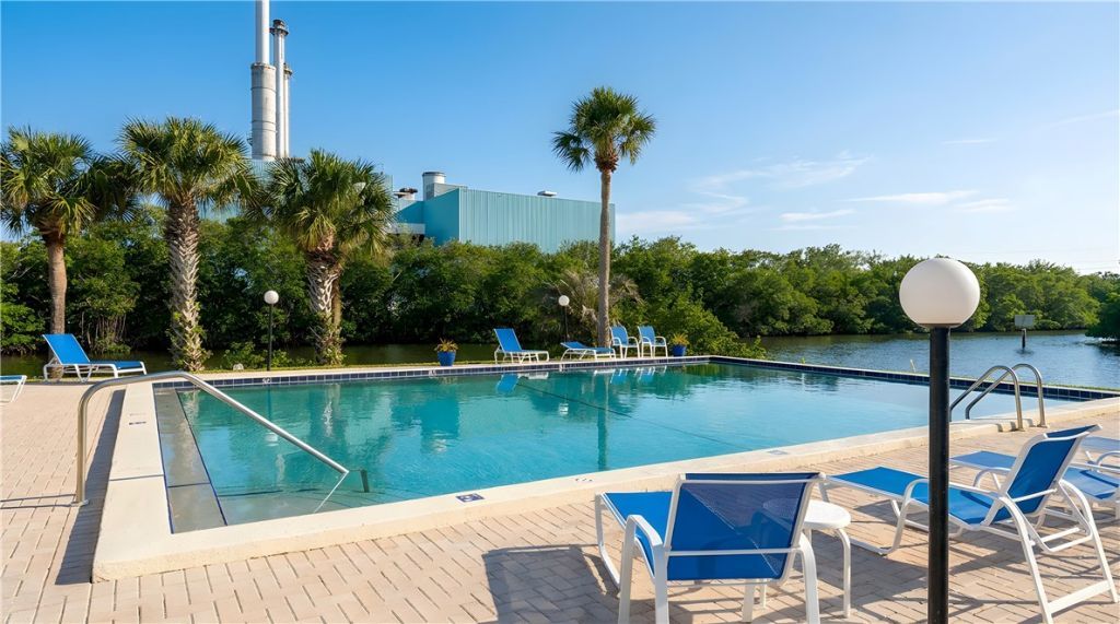 1845 Robalo Drive, Unit 205, Vero Beach, FL 32960 Photo