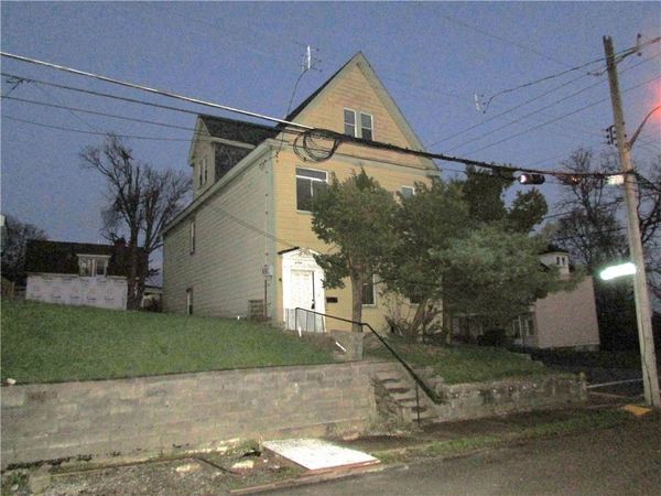 527 Delmont Ave , Pittsburgh, PA 15210
