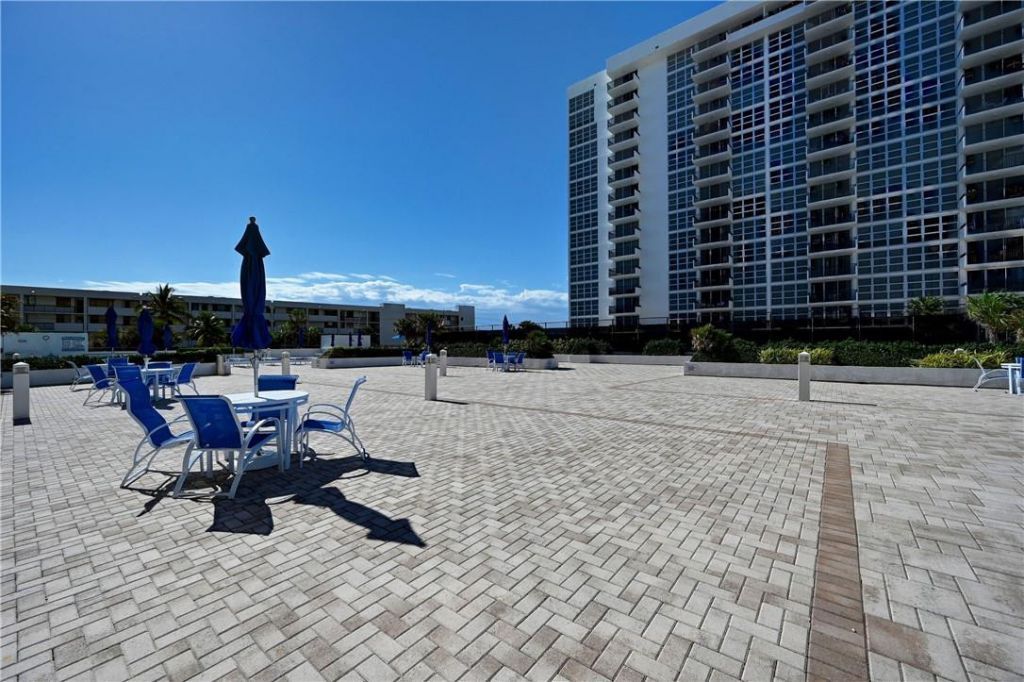 531 N Ocean Boulevard, Unit 1505, Pompano Beach, FL 33062 Photo