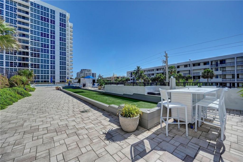 531 N Ocean Boulevard, Unit 1505, Pompano Beach, FL 33062 Photo