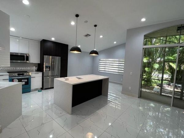 1970 NW 178th Ter , Pembroke Pines, FL 33029