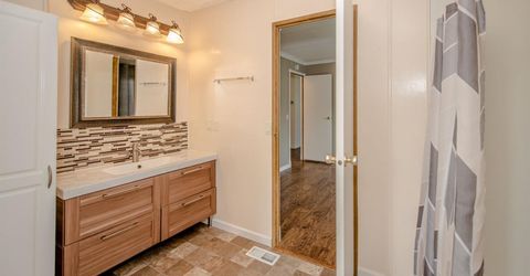10 Leisureville Cir, Woodland, CA 95776 Photo