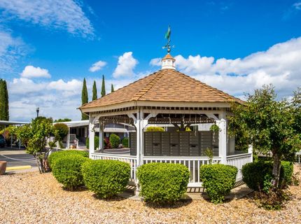 10 Leisureville Cir, Woodland, CA 95776 Photo