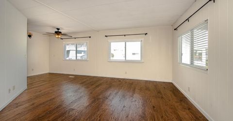 10 Leisureville Cir, Woodland, CA 95776 Photo