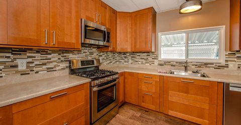 10 Leisureville Cir, Woodland, CA 95776 Photo