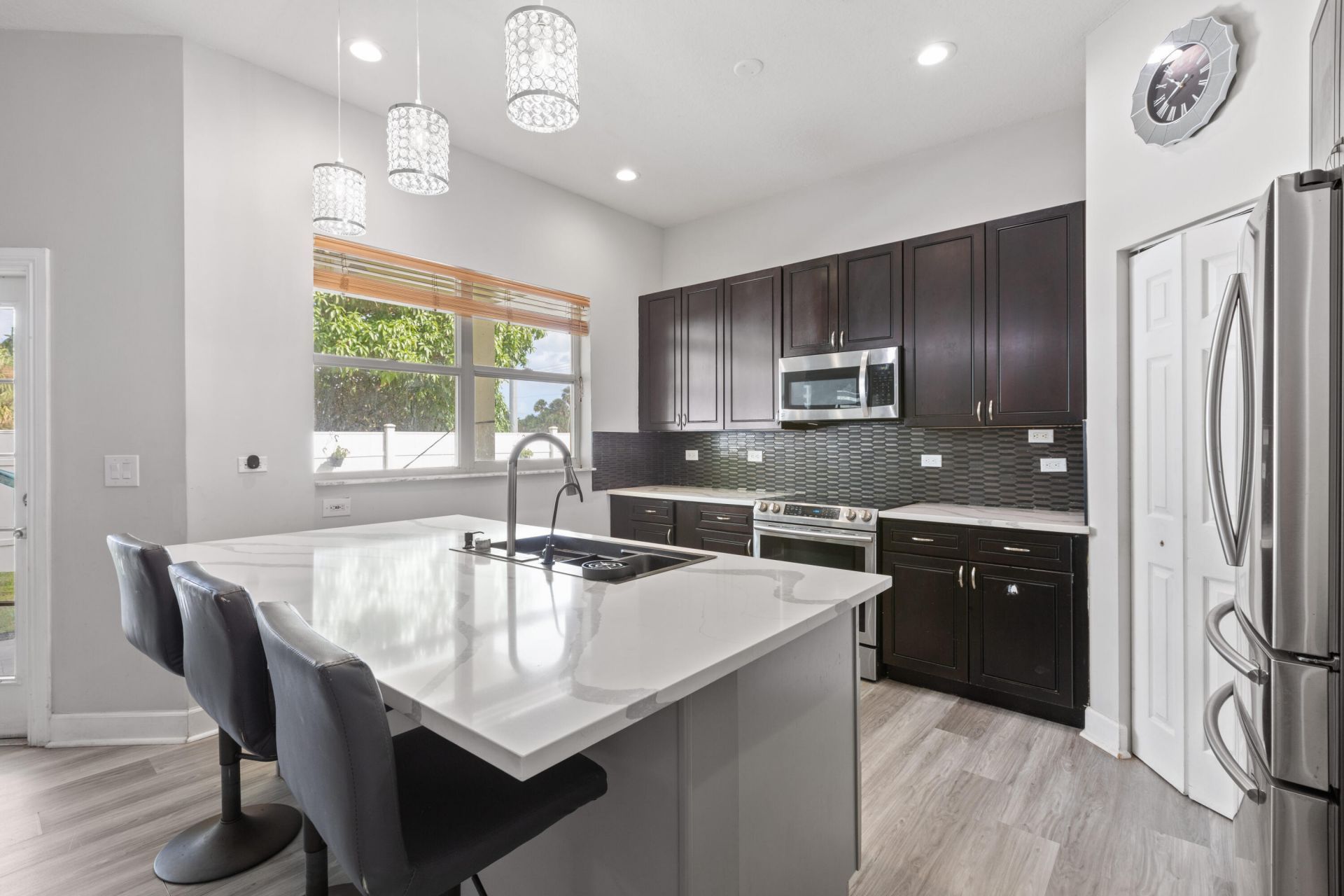 3221 El Camino, West Palm Beach, FL 33409 Photo
