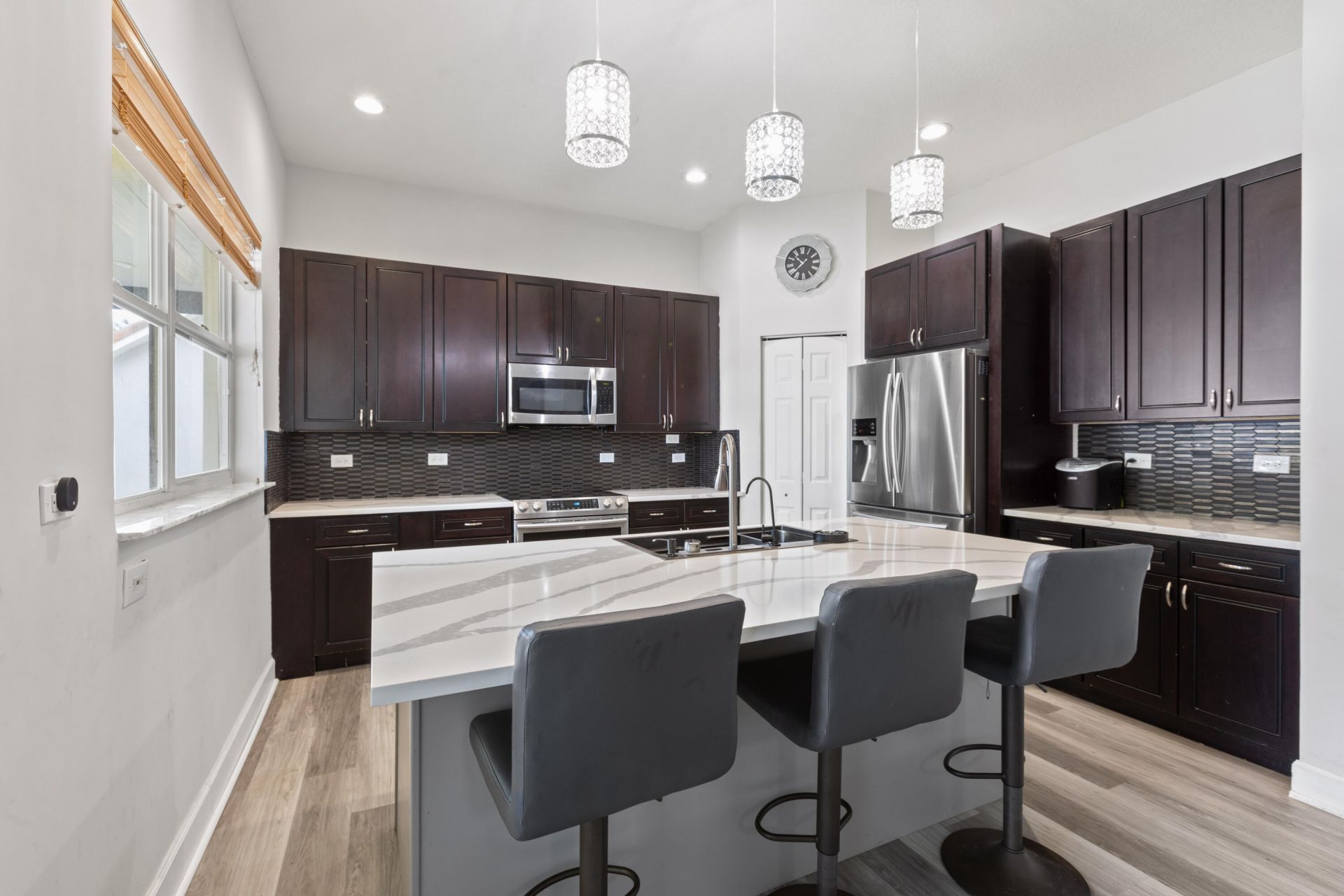3221 El Camino, West Palm Beach, FL 33409 Photo