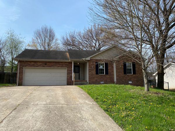 3250 N Senseney Cir , Clarksville, TN 37042