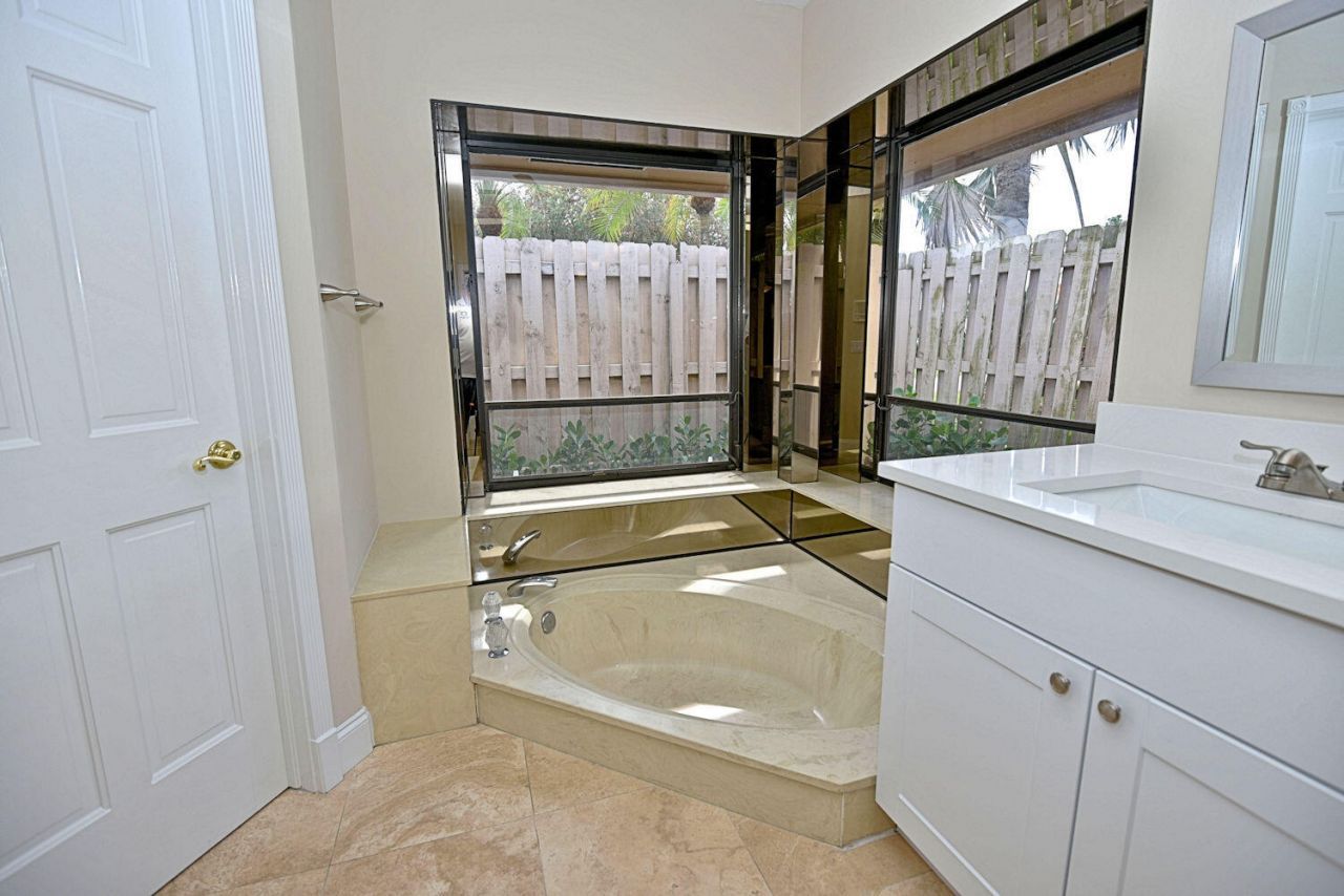 19 Dunbar Road, Palm Beach Gardens, FL 33418 Photo