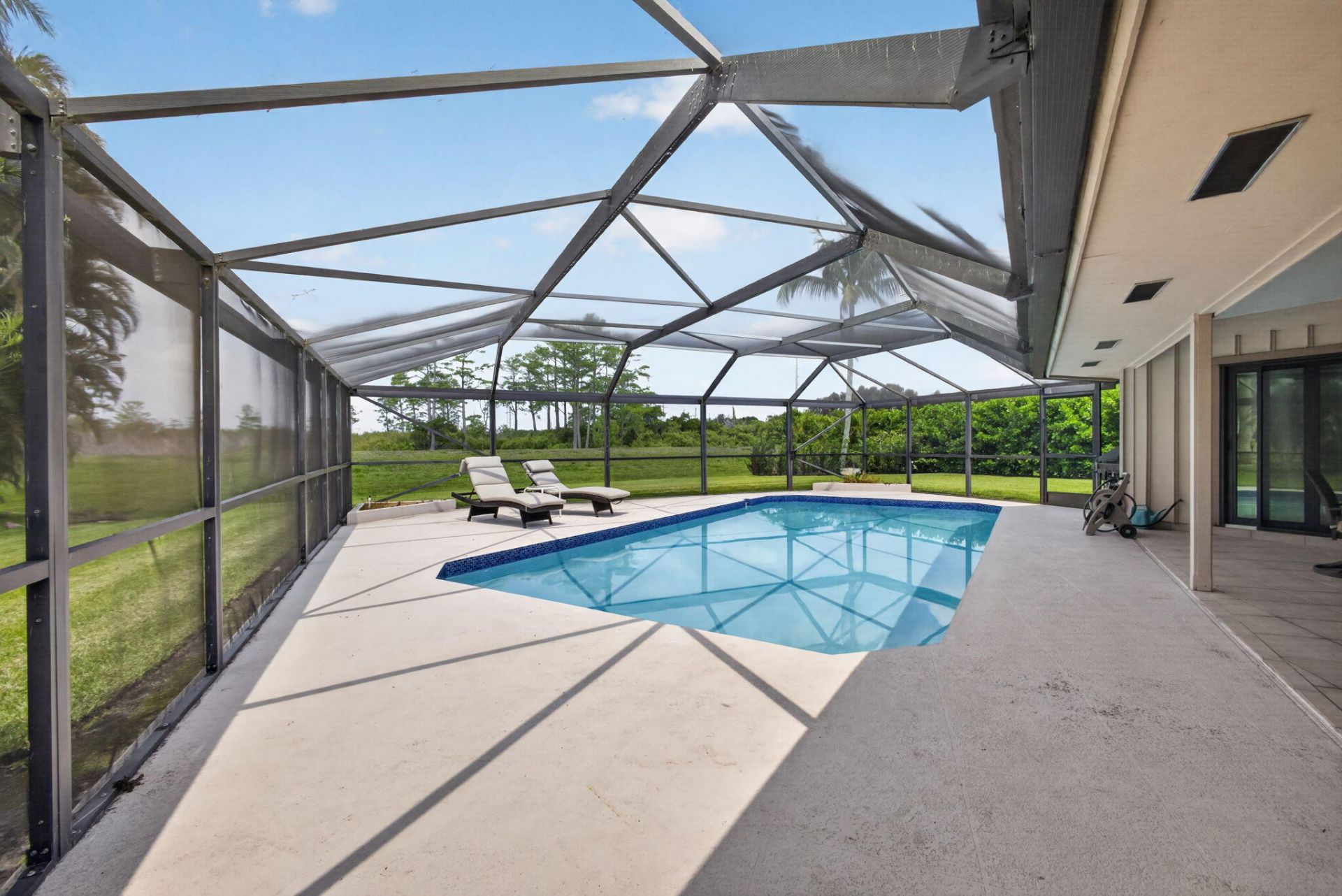 19 Dunbar Road, Palm Beach Gardens, FL 33418 Photo