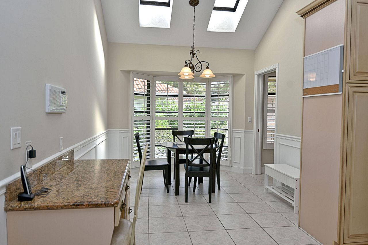 19 Dunbar Road, Palm Beach Gardens, FL 33418 Photo