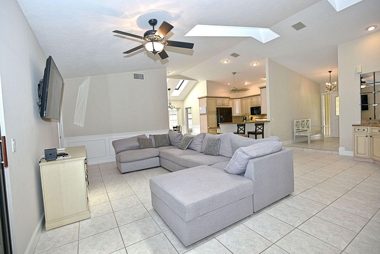 19 Dunbar Road, Palm Beach Gardens, FL 33418 Photo
