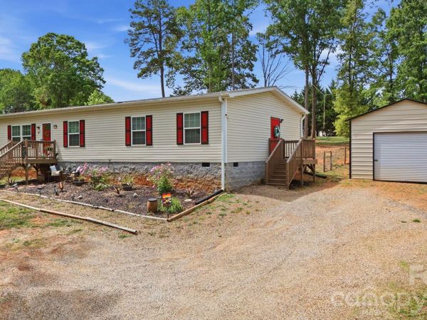 980 Lakeland Avenue , Lincolnton, NC 28092