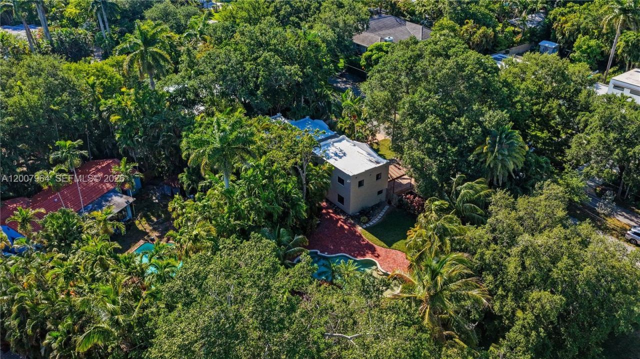 476 NE 119th St, Biscayne Park, FL 33161 Photo