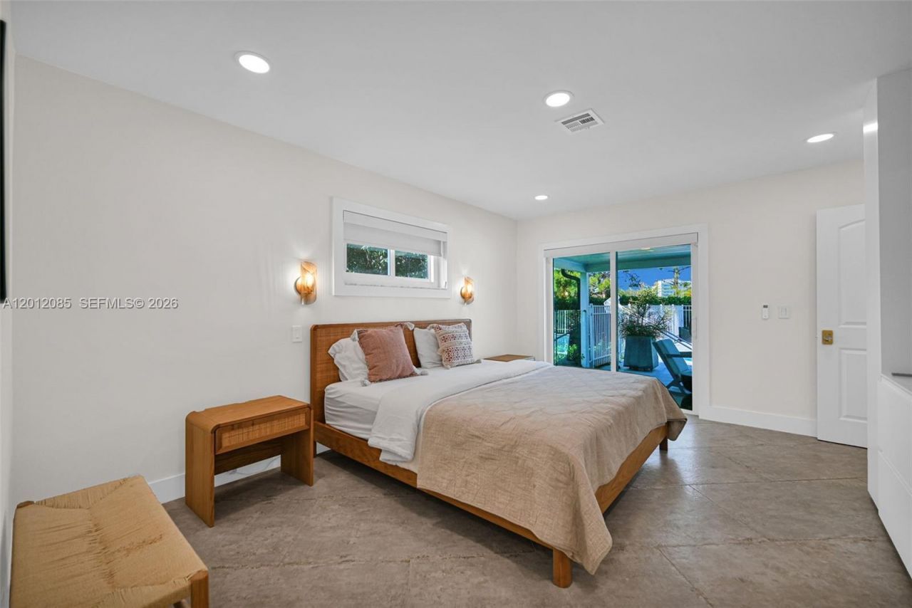 1001 NW 4th Ct , Boca Raton, FL 33432 Photo
