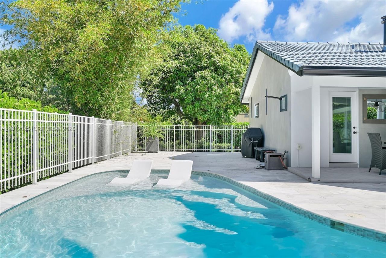 1001 NW 4th Ct , Boca Raton, FL 33432 Photo