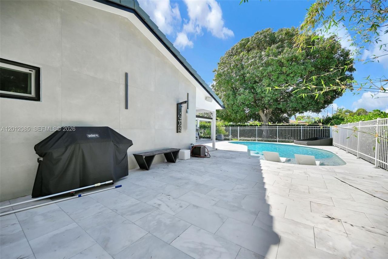 1001 NW 4th Ct , Boca Raton, FL 33432 Photo
