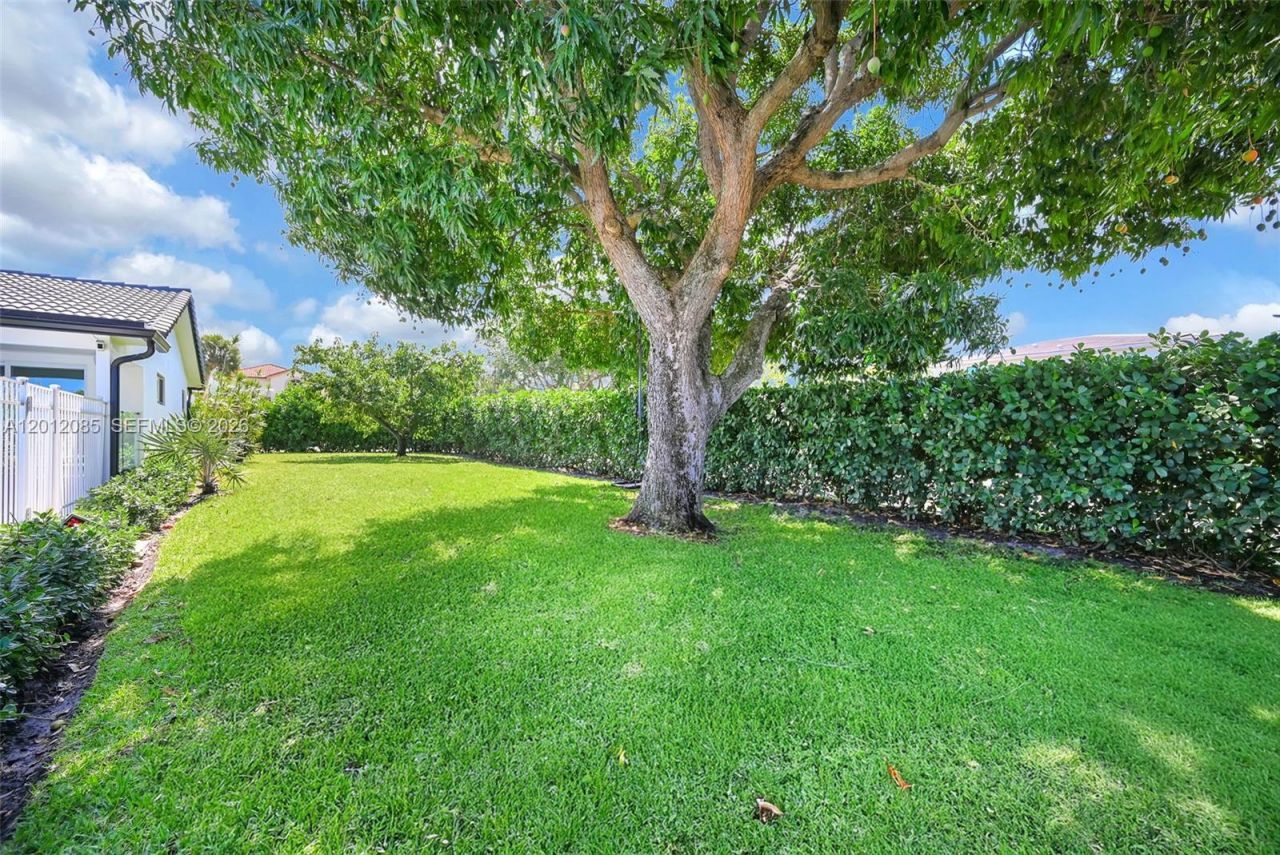 1001 NW 4th Ct , Boca Raton, FL 33432 Photo