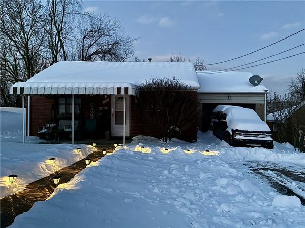 719 Memory Ln, Mckeesport, PA 15133