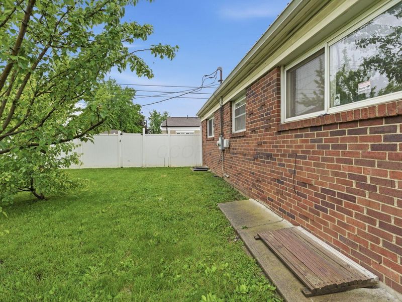 1903 Alvason Avenue, Columbus, OH 43219 Photo 35